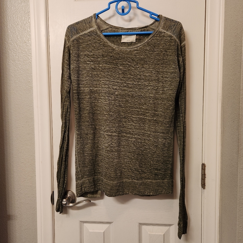 Alice + olivia splitback air top size xs